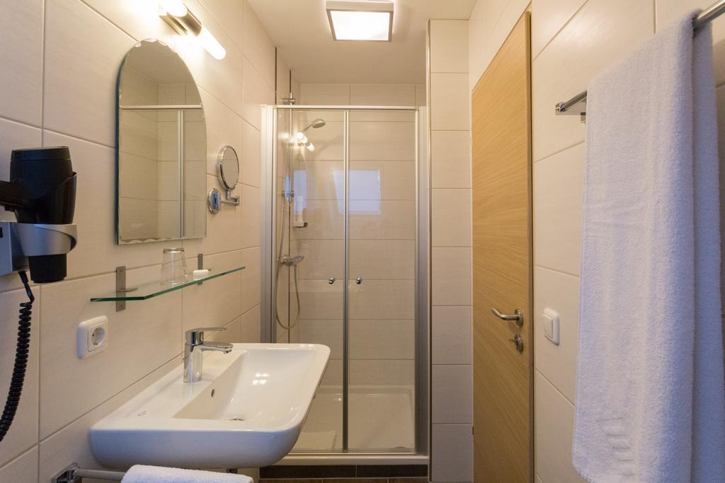 Landhotel Graetz Emmering  Exteriér fotografie